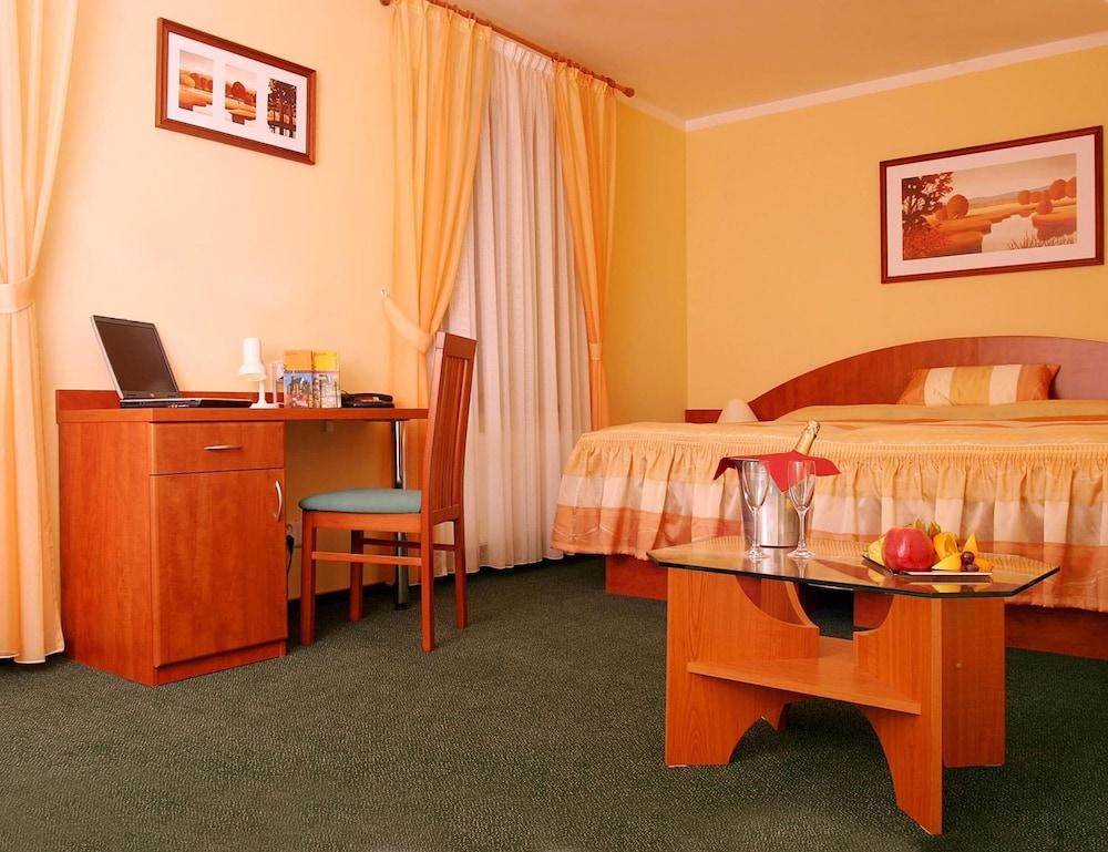 Hotel Palace Plzeň Extérieur photo
